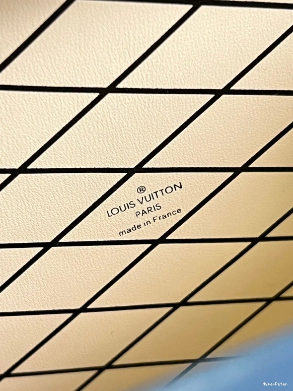 LOUIS MALLE PETITE VUITTON 0813
